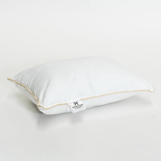 Shhh Silk X Meriton Suites Pillow Travel Set